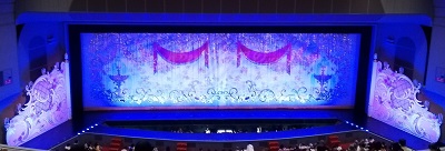 ベルサイユのばら_初日公演_幕間休憩の舞台写真